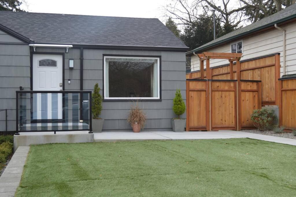 Cozy Crown Hill Carkeek Cottage W/3 Beds, Full Kitchen & Backyard In North Сиэтл Экстерьер фото
