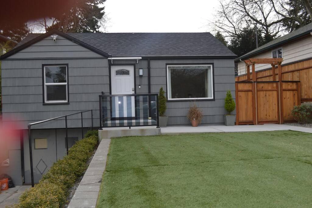 Cozy Crown Hill Carkeek Cottage W/3 Beds, Full Kitchen & Backyard In North Сиэтл Экстерьер фото